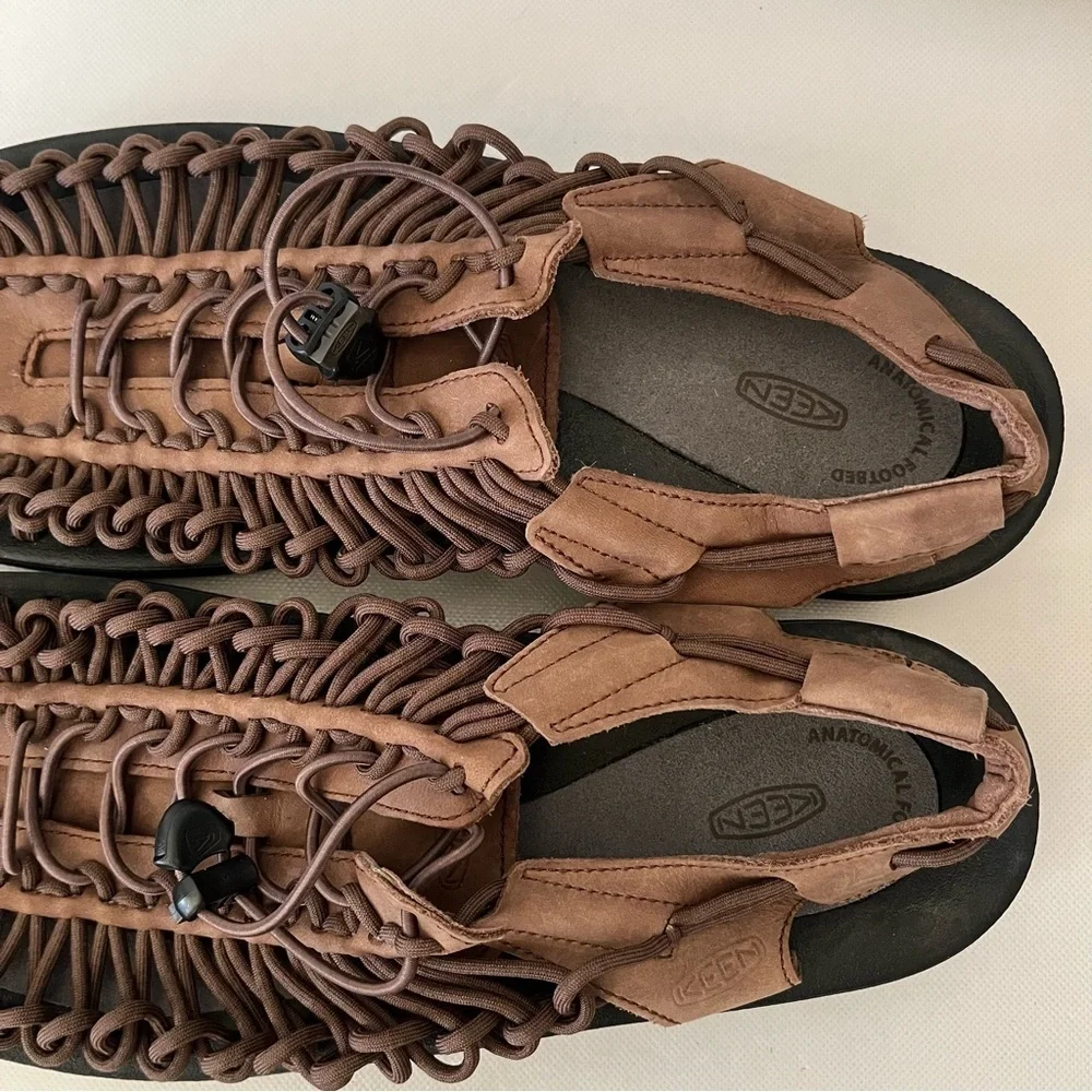 Keen Men’s UNEEK Brown Sandals